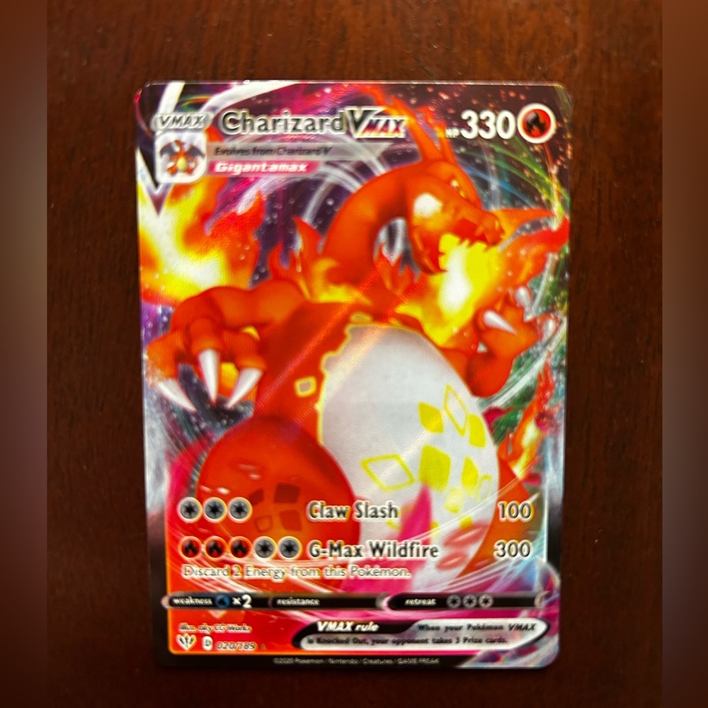 Charizard VMAX 2020 holo Pokémon card